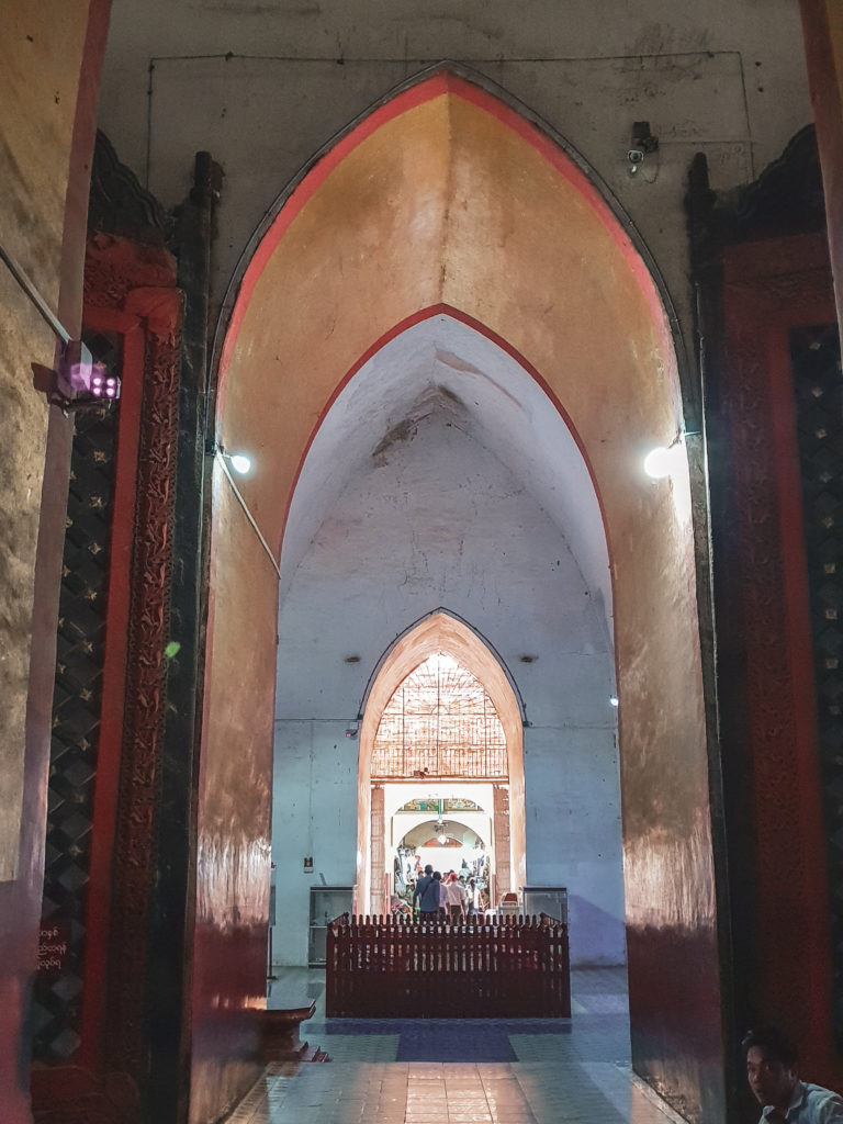 best-pagodas-and-temples-to-see-in-bagan-myanmar/