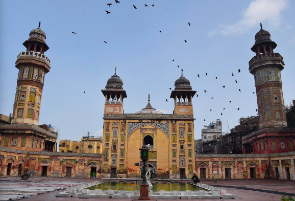 tourist points near lahore