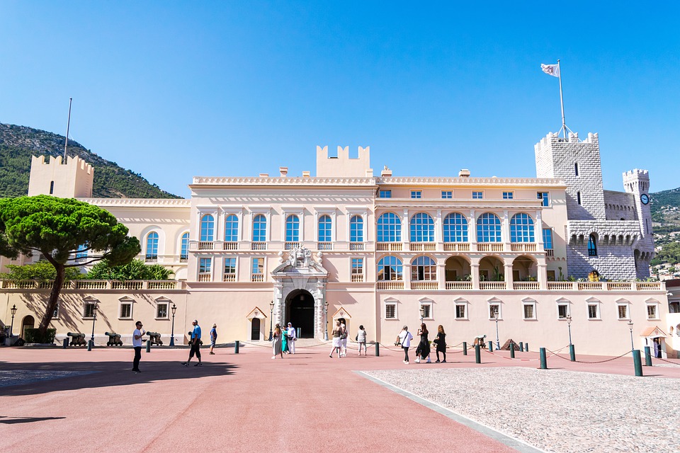 can you visit the palace in monaco