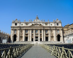 solo travel guide to Vatican city